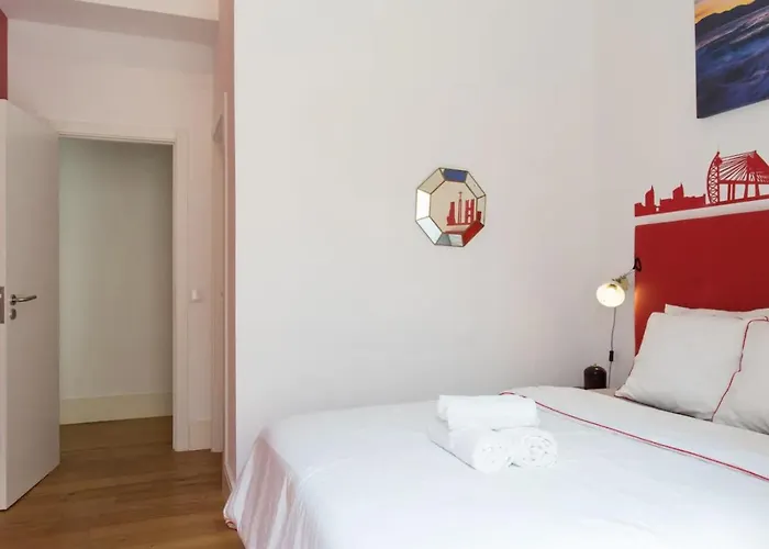 Beautiful 3-story House In Chiado With A 40m² Private Terrace