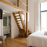 Beautiful 3-story House In Chiado With A 40m² Private Terrace Lisboa