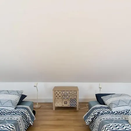 Beautiful 3-story House In Chiado With A 40m² Private Terrace Daire
